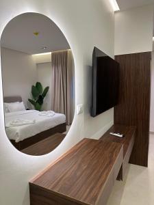 TV a/nebo společenská místnost v ubytování Imperial Hotel
