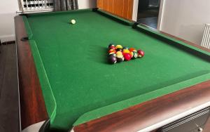 Imagen de la galería de Deluxe Ensuite room in house, en Carrickfergus