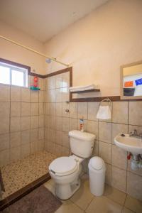 Ένα μπάνιο στο NUEVA Bamboo LA TEPOZTECA