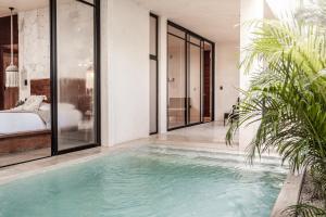 Het zwembad bij of vlak bij Jungle Resort Suite with Private Pool near Tulum