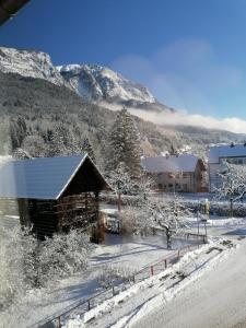 Nespecifikovaný výhled na hory nebo výhled na hory při pohledu z hotelu