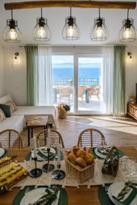 Jídlo v vily nebo okolí