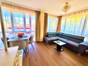 Χώρος καθιστικού στο Sea Sun Holiday Apartments