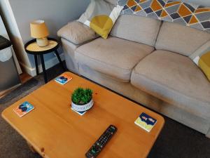 Posezení v ubytování 1 Bed Cornish Apartment Central Location Free Parking + 22 fotografií
