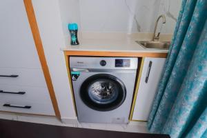 תמונה מהגלריה של Dhahabu private Apartment בניירובי