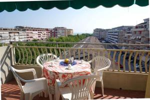 Balkón nebo terasa v ubytování Apartment in Porto Santa Margherita 53410