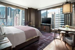 Katil atau katil-katil dalam bilik di The St. Regis Hong Kong