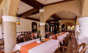 A restaurant or other place to eat at Blue Crystal Beach Resort