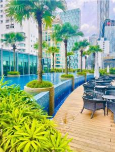 Το κτήριο όπου στεγάζεται  το διαμέρισμα +27 φωτογραφίες