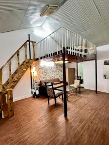 Фотография из галереи The Chail Heights Hotel and Resort в городе Чейл