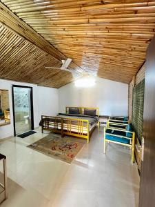 Фотография из галереи The Chail Heights Hotel and Resort в городе Чейл +26 фотографий