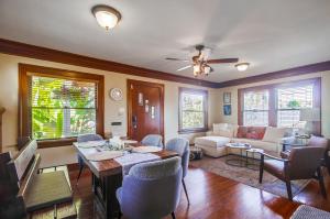 Posezení v ubytování Sunny San Diego Golden Hill Home! Pet Friendly, near DT, Fully Stocked!