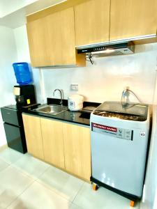 Η κουζίνα ή μικρή κουζίνα στο GZ Studio unit- Camella Northpoint +7 φωτογραφίες