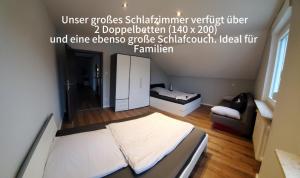 Postel nebo postele na pokoji v ubytování 100 qm DG Wohnung 《Kehr wieder》Bexbach Saarland