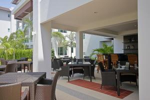 Χώρος καθιστικού στο Bangtao Tropical Residence Resort and Spa