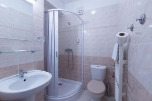 Vannituba majutusasutuses Hotel Belvedere Příbram +11 fotot