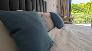 Postel nebo postele na pokoji v ubytování Grande Maldives Inn