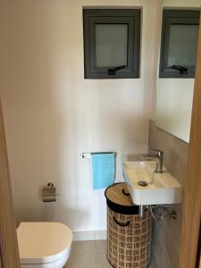 Ένα μπάνιο στο Sky serenity two rooms apartment