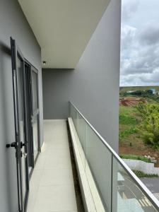 Μπαλκόνι ή βεράντα στο Sky serenity two rooms apartment