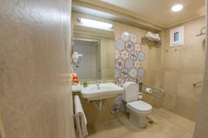Koupelna v ubytování Hotel Pitsakis