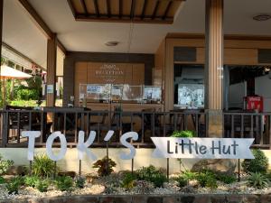 Certifikát, hodnocení, plakát nebo jiný dokument vystavený v ubytování Tok Little Hut