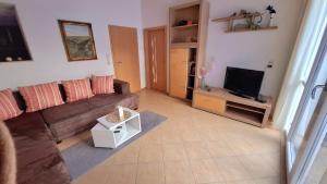 TV a/nebo společenská místnost v ubytování Haus zum Talblick