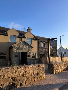 El edificio en el que está el hotel