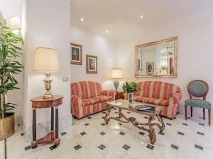 Posezení v ubytování Raeli Hotel Luce