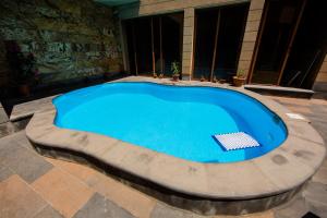 Piscina di Hajime hotel-hostel o nelle vicinanze