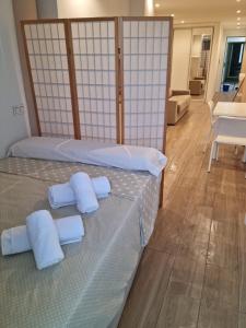 Ένα ή περισσότερα κρεβάτια σε δωμάτιο στο Brand new studio apartment near Caminito del Rey