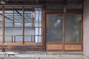 Imagem da galeria de 一棟貸切古民家,信州麹屋の宿,愛犬OK, 平日割,最大9名,Private villa em Okaya