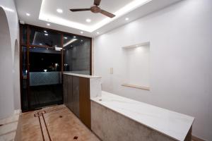 Koupelna v ubytování Avenue 11 Boutique Residences, Poes Garden Chennai + 37 fotografií