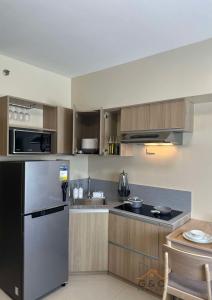 Kuchyň nebo kuchyňský kout v ubytování Central Davao Studio Unit by G&C Rentals Newly-furnished and Equipped