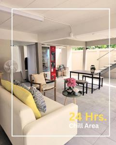 Posezení v ubytování โรงแรมดีรูม D Room