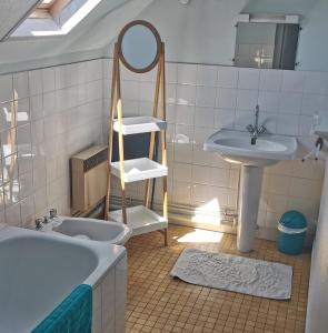 Ένα μπάνιο στο LPE Maison Gite proche Illiers Combray
