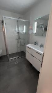 Koupelna v ubytování Mandy Apartman