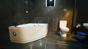 Koupelna v ubytování O2 Villas-Weligama