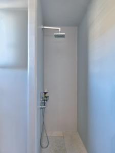 Bagno di IOKASTI LUXURY VILA with private pool & sea views-12 guests