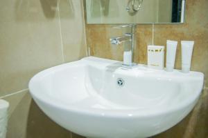 Koupelna v ubytování Nyayo View Studio with Amazing Views + 16 fotografií