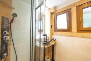 Koupelna v ubytování L'alpette + 14 fotografií