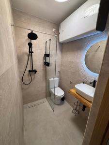 Koupelna v ubytování Villa Šoti