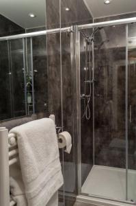 Koupelna v ubytování Spacious Apt Dundee Dockside 3BR fast Wi-Fi + 33 fotografií