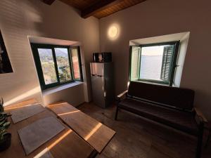 Posezení v ubytování Villa Šoti + 37 fotografií