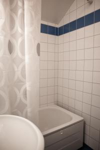 Koupelna v ubytování Säffle Suites by Svaneholm Hotel