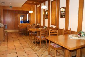 Restoran või mõni muu söögikoht majutusasutuses Gasthof Bokan