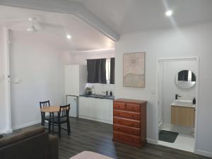 Kuchyň nebo kuchyňský kout v ubytování Curra Cottage