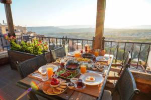 Afbeelding uit fotogalerij van Vasıl Cave Hotel in Uchisar +72 foto's