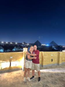 Gosti u objektu Hapi Pyramids Hotel