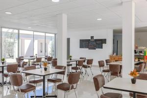Restaurace v ubytování Camino de Olivos - Desayuno Incluido y Aire Acondicionado