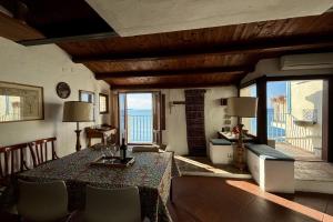 A seating area at Terrazza del Mare (by Vacation Service)
